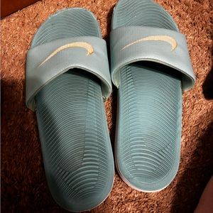 Nike slides